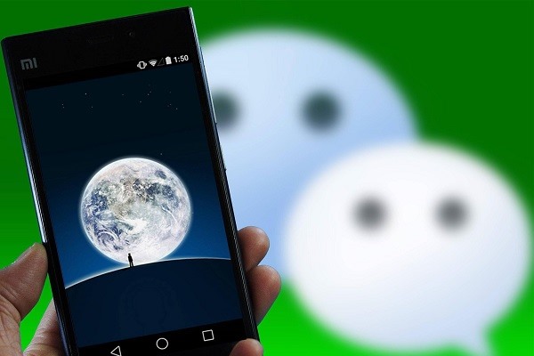 美女添加微信说帮我做抖音号推广是真的吗?